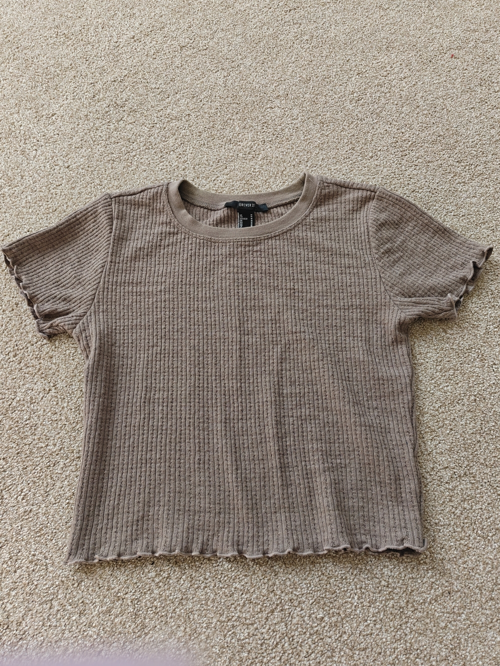 Forever 21 Ribbed Lettuce-Edge Crop Tee in Taupe